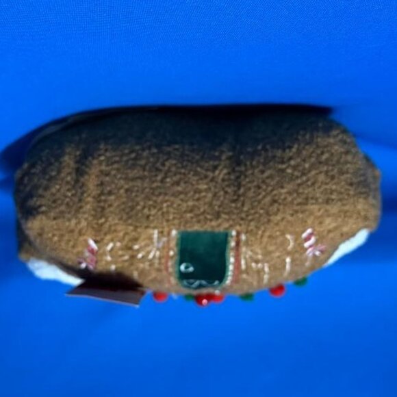 NEW SET OF 2 SHERPA GINGERBREAD HOUSE DECORATIVE HOLIDAY / CHRISTMAS PILLOWS NWT - Picture 7 of 13